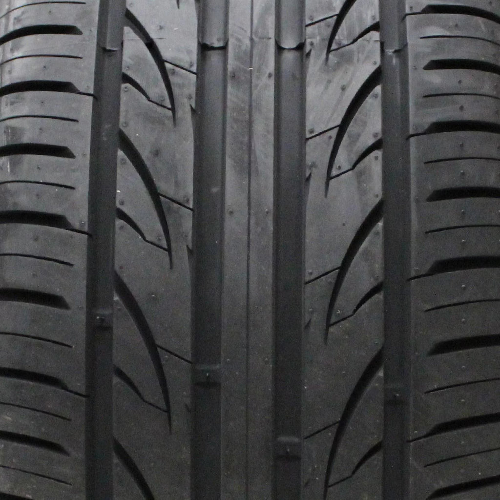 235/45ZR19 99W XL Passenger Tire B124533