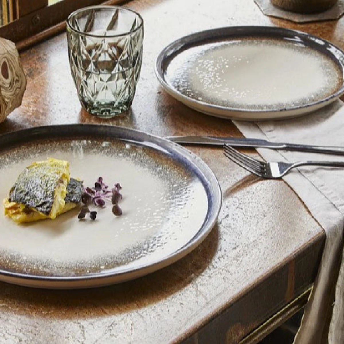 White Stoneware Dinner Plate 22cm O917