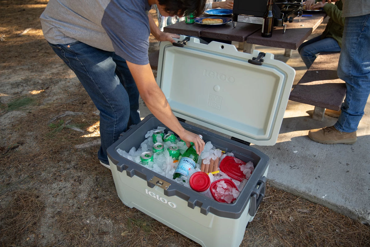72 QT Ice Chest Cooler B8471