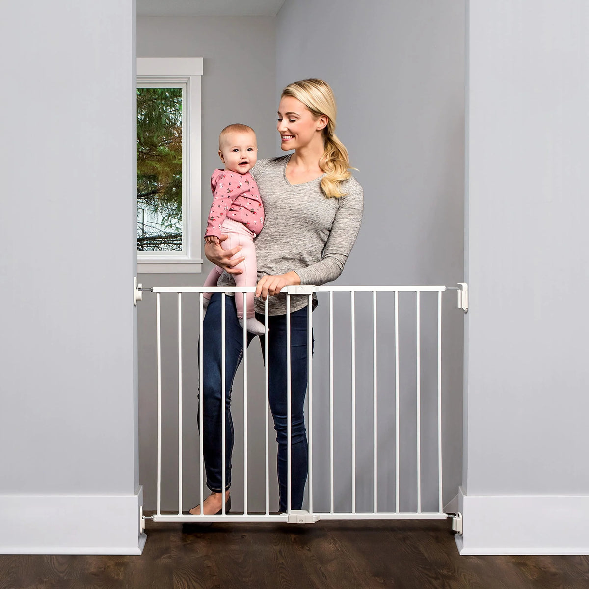 Extra Wide 2-in-1 Baby Safety Gate with Mounting Kit D407638