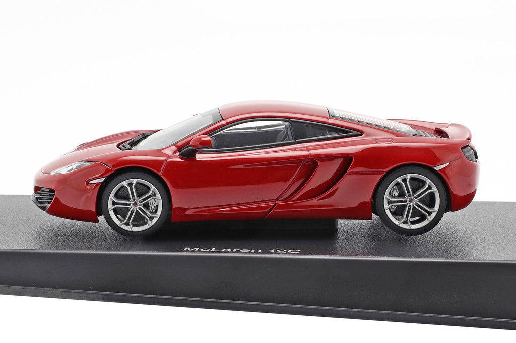 Volcano Red 1/43 Diecast Car Model B780502