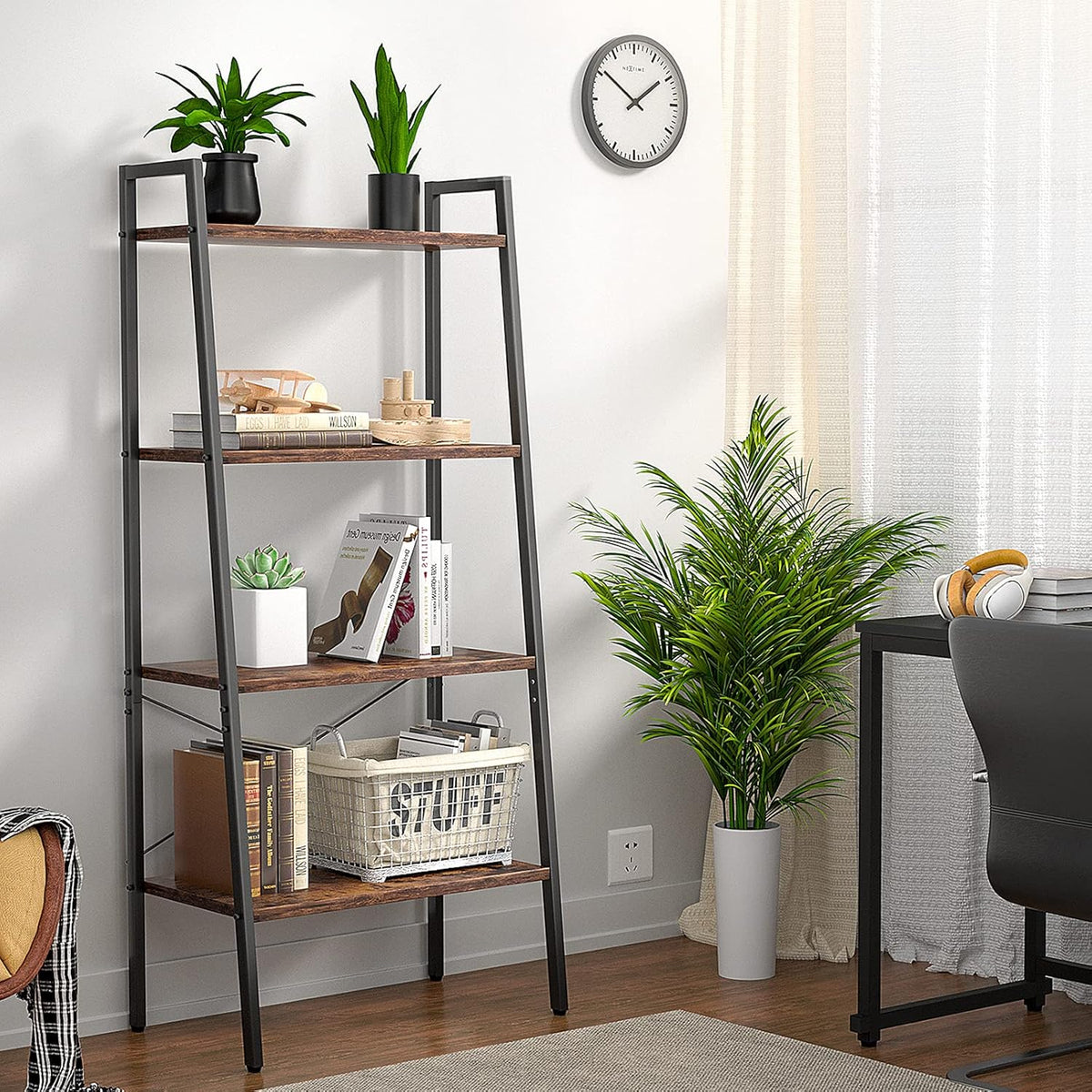 4-Tier Wood Ladder Shelf Bookcase O81845