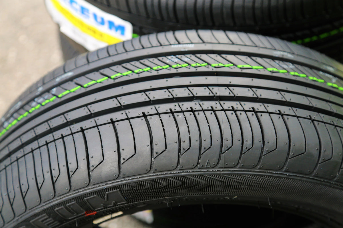 Set of 4 All Season Tires L308