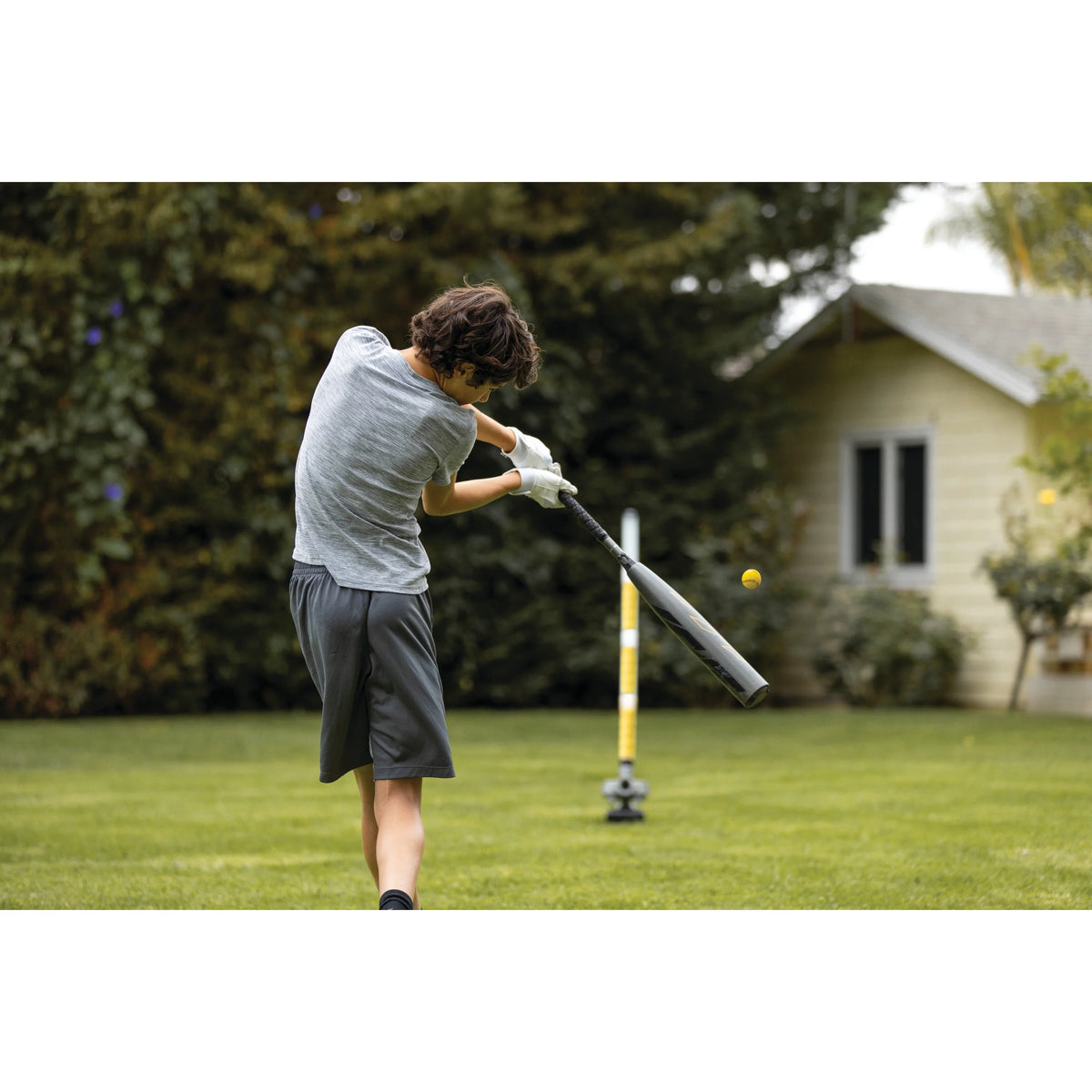 Lightweight Portable Automatic Pitching Machine with 26 Ball Capacity L31142