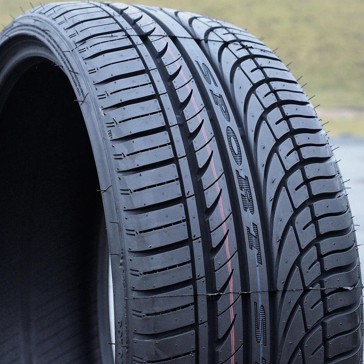 235/45ZR18 98W XL Passenger Tire N5731