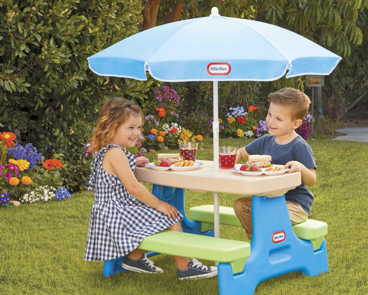 Kids Picnic Table with Umbrella Q84086