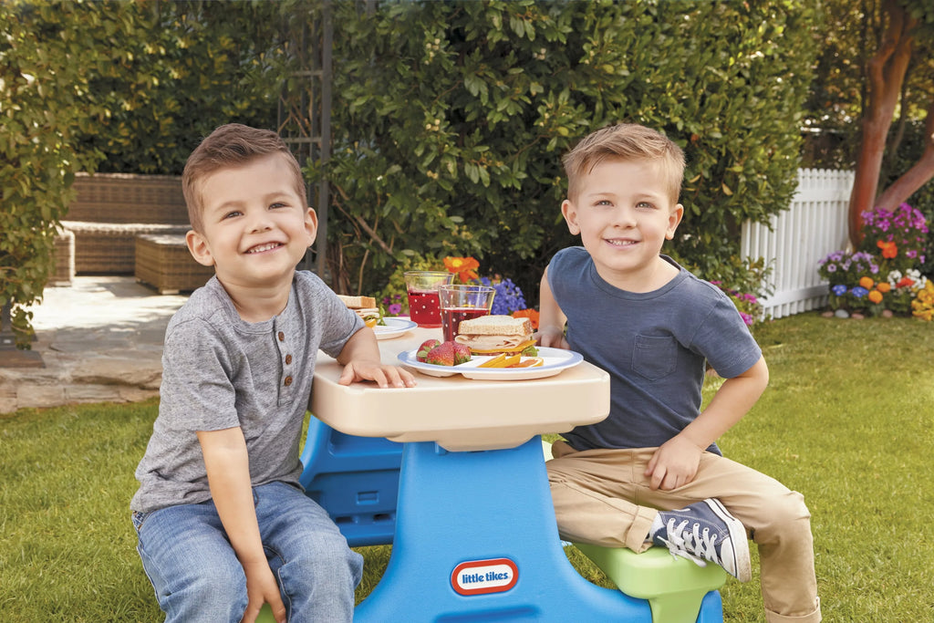 Kids Picnic Table with Umbrella Q84086