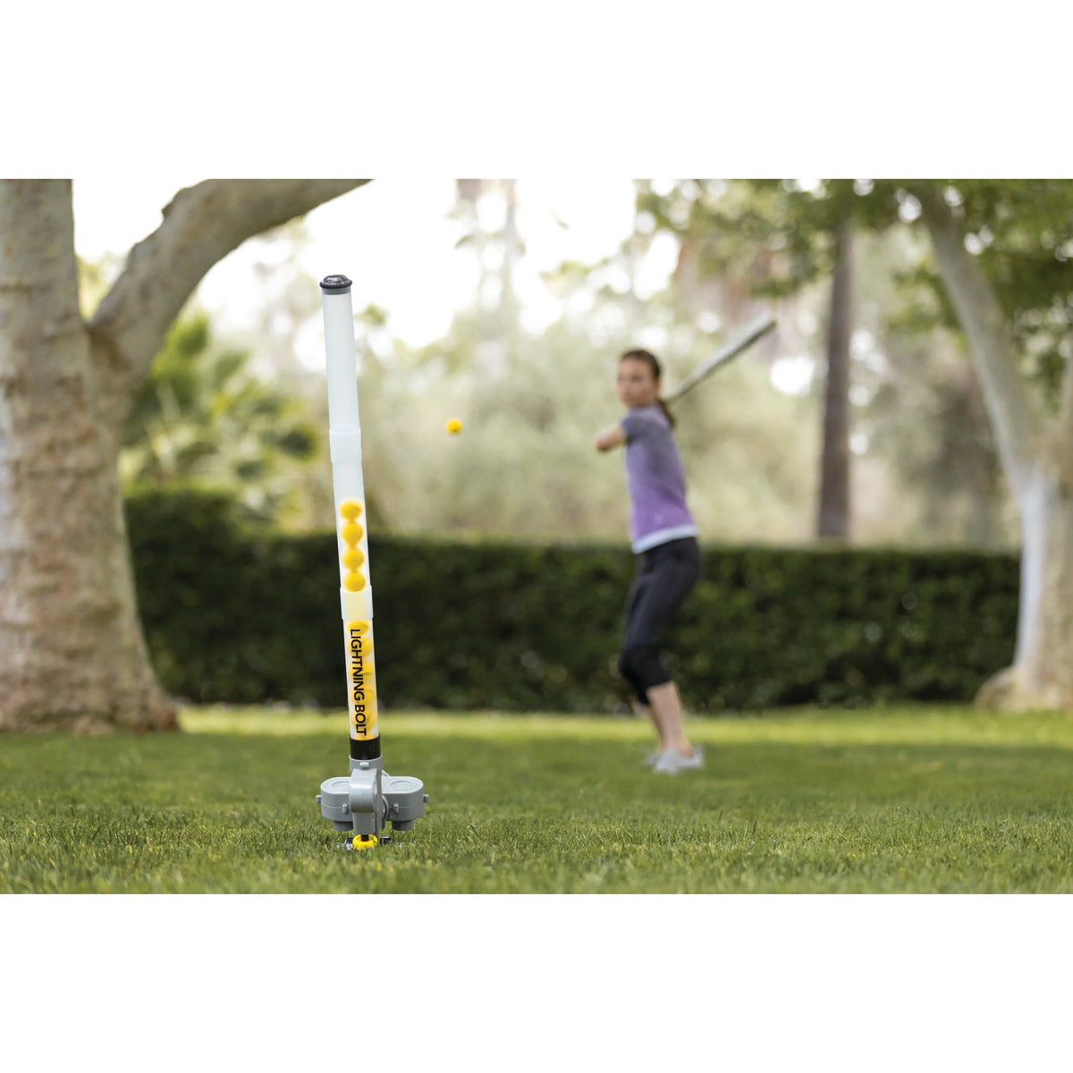 Lightweight Portable Automatic Pitching Machine with 26 Ball Capacity L31142